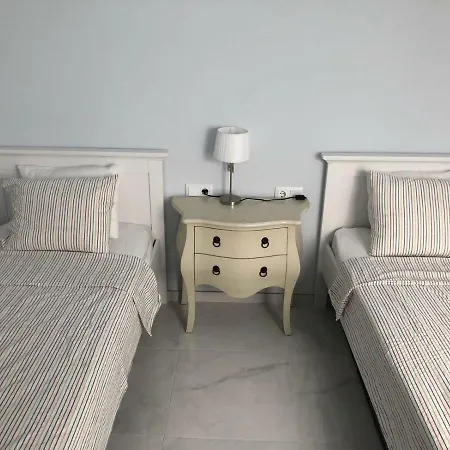 2 Bedroom Apartment In The Old Town, Close To The Beach L'Escala Exterior photo