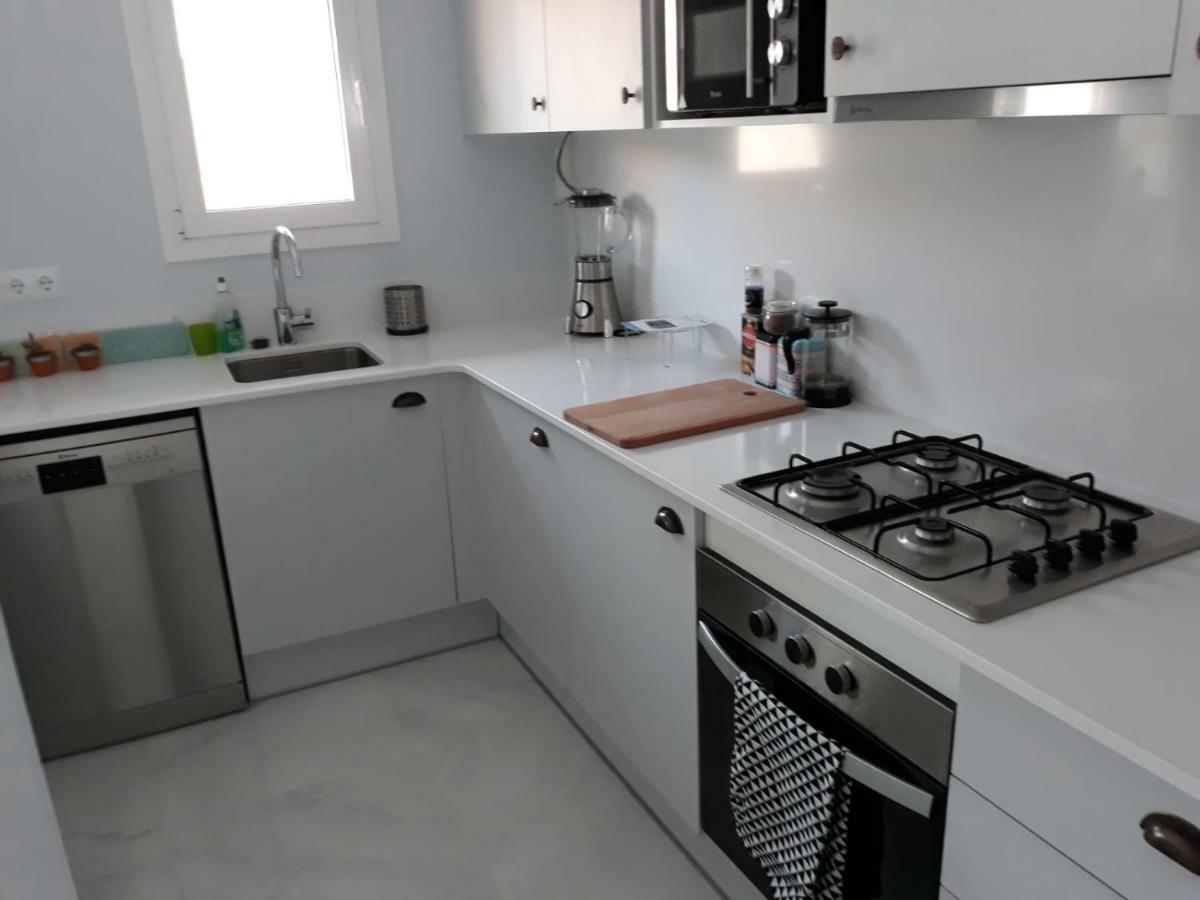 Apartment 2 Bedroom In The Old Town, Close To The L'Escala