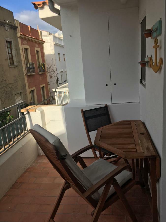 Apartment 2 Bedroom In The Old Town, Close To The *
